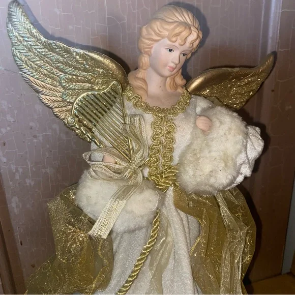 Angel Christmas tree 🌲 topper. Gold 16 inches - Picture 2 of 4